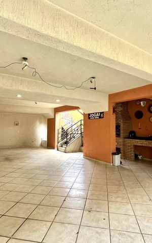 Casa à venda com 128m², 3 quartos e 4 vagas Casa à venda com 128m², 3 quartos e 4 vagasGaragem