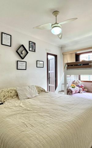 Casa à venda com 128m², 3 quartos e 4 vagas Casa à venda com 128m², 3 quartos e 4 vagasQuarto 2