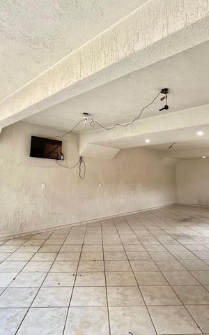 Casa à venda com 128m², 3 quartos e 4 vagas Casa à venda com 128m², 3 quartos e 4 vagasGaragem