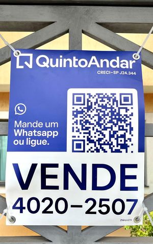 Casa à venda com 128m², 3 quartos e 4 vagas Casa à venda com 128m², 3 quartos e 4 vagasPlaquinha