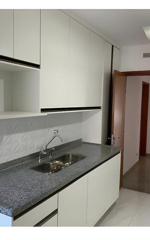 Apartamento para alugar com 144m², 4 quartos e 3 vagas