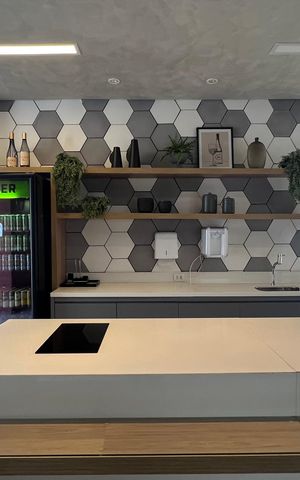 Studio para alugar com 31m², 1 quarto e 1 vaga Studio para alugar com 31m², 1 quarto e 1 vagaBar