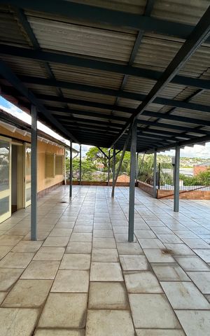 Casa para alugar com 129m², 3 quartos e 2 vagas Casa para alugar com 129m², 3 quartos e 2 vagasTerraço