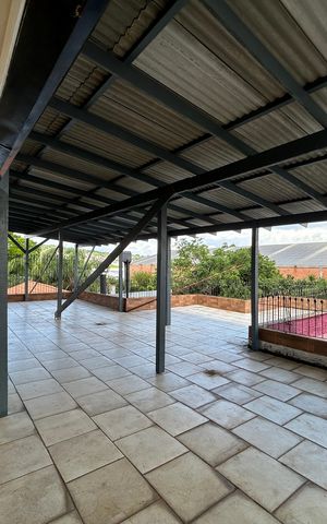 Casa para alugar com 129m², 3 quartos e 2 vagas Casa para alugar com 129m², 3 quartos e 2 vagasTerraço