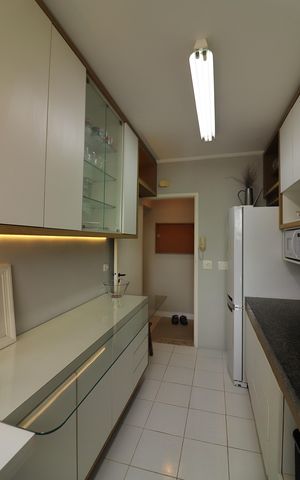 Apartamento à venda com 70m², 2 quartos e 2 vagasCozinha e Área de Serviço
