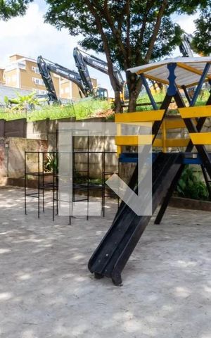 Apartamento para alugar com 45m², 2 quartos e 1 vaga Apartamento para alugar com 45m², 2 quartos e 1 vagaÁrea comum - Playground