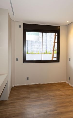 Casa de condomínio à venda com 480m², 5 quartos e 4 vagasQuarto 1