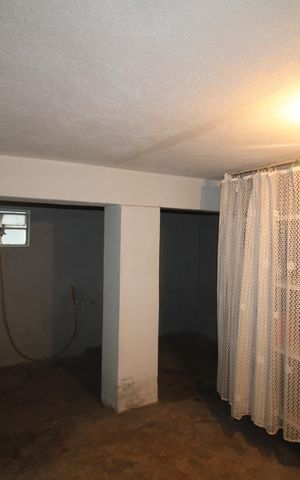 Casa à venda com 160m², 2 quartos e 1 vagaGaragem