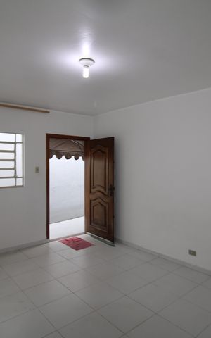 Casa à venda com 160m², 2 quartos e 1 vagaSala