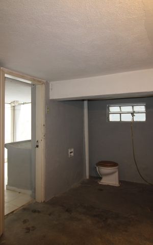 Casa à venda com 160m², 2 quartos e 1 vagaGaragem