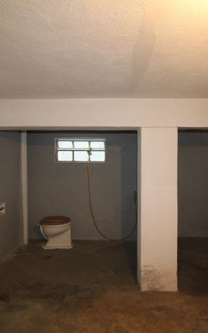 Casa à venda com 160m², 2 quartos e 1 vagaGaragem