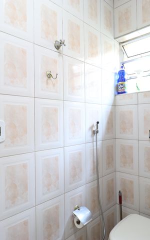 Casa à venda com 300m², 6 quartos e 2 vagasBanheiro Social