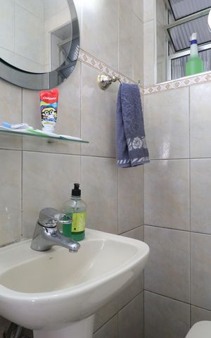 Casa à venda com 300m², 6 quartos e 2 vagasLavabo 2