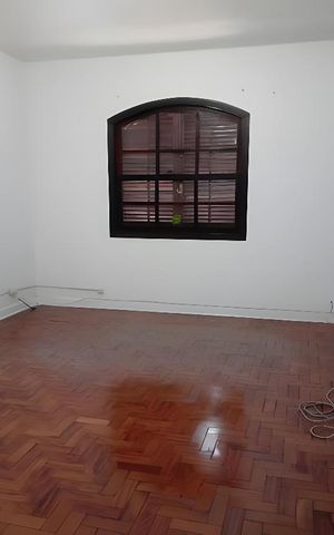 Casa para alugar com 550m², 4 quartos e 6 vagas