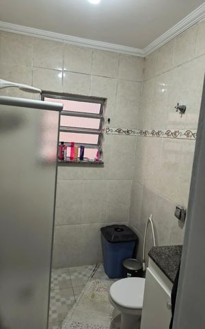 Casa à venda com 137m², 3 quartos e 2 vagas Casa à venda com 137m², 3 quartos e 2 vagasBanheiro