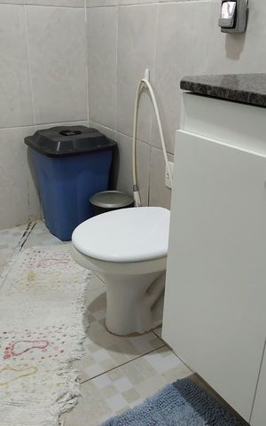 Casa à venda com 137m², 3 quartos e 2 vagas Casa à venda com 137m², 3 quartos e 2 vagasBanheiro