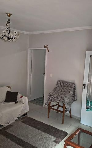 Casa à venda com 137m², 3 quartos e 2 vagas Casa à venda com 137m², 3 quartos e 2 vagasSala