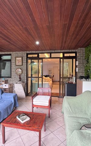 Apartamento à venda com 130m², 3 quartos e 3 vagas Apartamento à venda com 130m², 3 quartos e 3 vagasVaranda