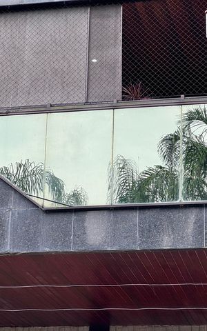 Apartamento à venda com 130m², 3 quartos e 3 vagas Apartamento à venda com 130m², 3 quartos e 3 vagasPlaquinha Quinto Andar
