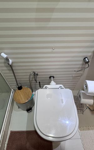 Apartamento à venda com 130m², 3 quartos e 3 vagas Apartamento à venda com 130m², 3 quartos e 3 vagasBanheiro Social