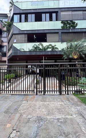 Apartamento à venda com 130m², 3 quartos e 3 vagas Apartamento à venda com 130m², 3 quartos e 3 vagasFachada