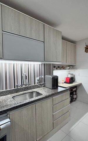 Apartamento à venda com 130m², 3 quartos e 3 vagas Apartamento à venda com 130m², 3 quartos e 3 vagasCozinha e Área de Serviço