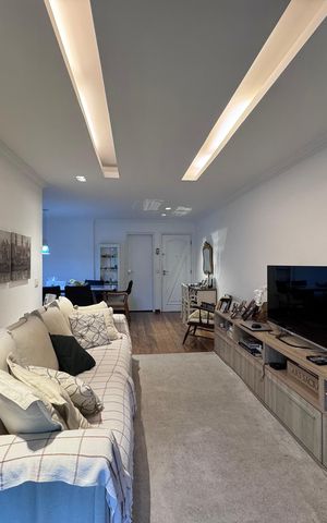 Apartamento à venda com 130m², 3 quartos e 3 vagas Apartamento à venda com 130m², 3 quartos e 3 vagasSala