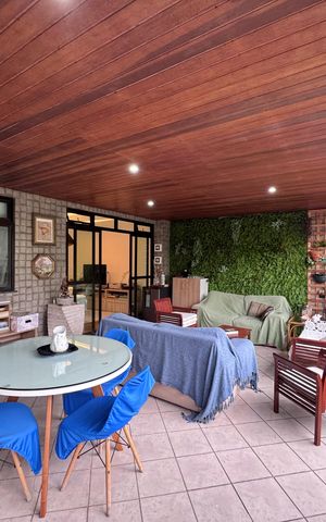 Apartamento à venda com 130m², 3 quartos e 3 vagas Apartamento à venda com 130m², 3 quartos e 3 vagasVaranda