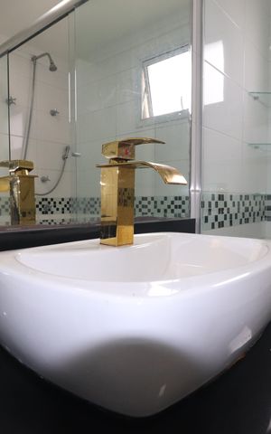 Apartamento à venda com 135m², 4 quartos e 2 vagasBanheiro da Suíte