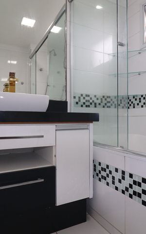 Apartamento à venda com 135m², 4 quartos e 2 vagasBanheiro da Suíte