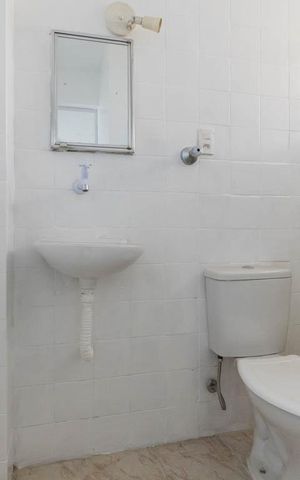 Studio para alugar com 24m², 1 quarto e sem vaga Studio para alugar com 24m², 1 quarto e sem vagaBanheiro Social