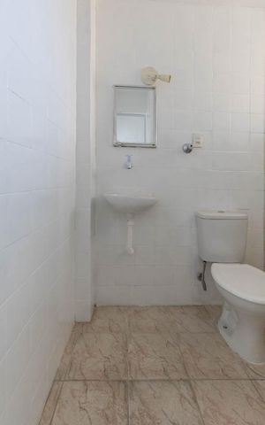 Studio para alugar com 24m², 1 quarto e sem vaga Studio para alugar com 24m², 1 quarto e sem vagaBanheiro Social