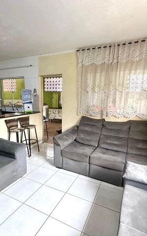 Casa à venda com 292m², 5 quartos e 4 vagasSala