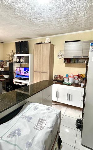 Casa à venda com 292m², 5 quartos e 4 vagasCozinha