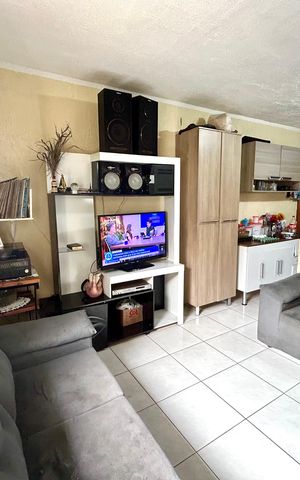 Casa à venda com 292m², 5 quartos e 4 vagasSala