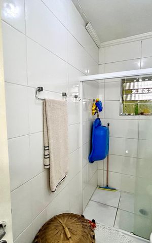 Casa à venda com 292m², 5 quartos e 4 vagasBanheiro 1