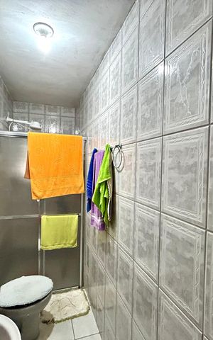 Casa à venda com 292m², 5 quartos e 4 vagasBanheiro da Suíte