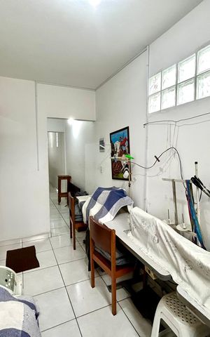 Casa à venda com 292m², 5 quartos e 4 vagasQuartinho 