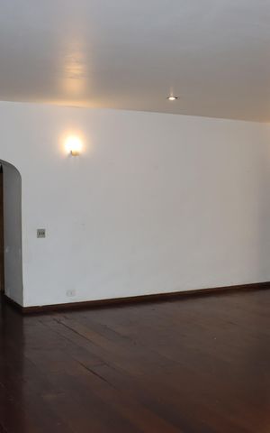 Casa para alugar com 1001m², 4 quartos e 4 vagasSala