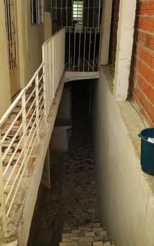 Casa para alugar com 30m², 1 quarto e sem vagaÁrea comum - Escadas