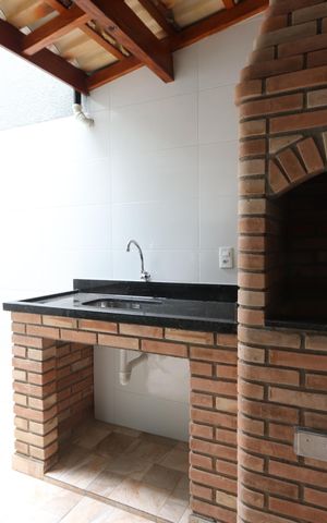 Casa à venda com 107m², 3 quartos e 3 vagasChurrasqueira