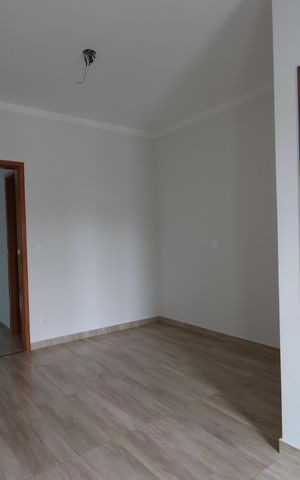 Casa à venda com 107m², 3 quartos e 3 vagasSuíte