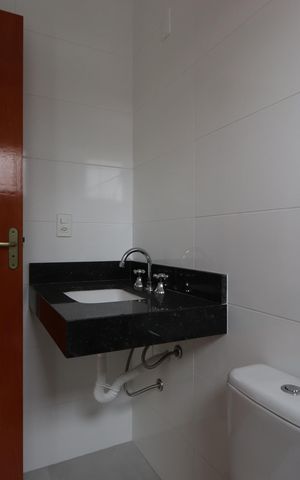 Casa à venda com 107m², 3 quartos e 3 vagasBanheiro da Suíte