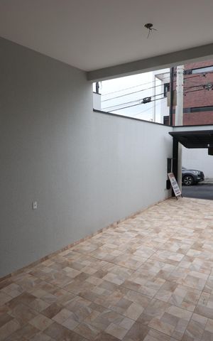 Casa à venda com 107m², 3 quartos e 3 vagasGaragem