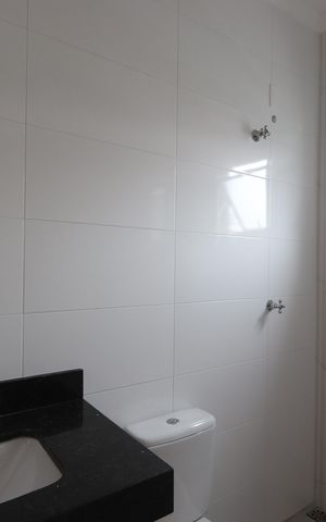 Casa à venda com 107m², 3 quartos e 3 vagasBanheiro da Suíte