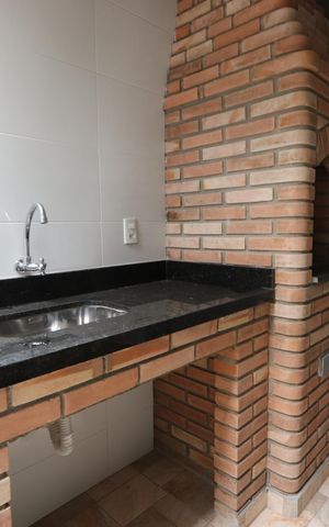 Casa à venda com 107m², 3 quartos e 3 vagasChurrasqueira