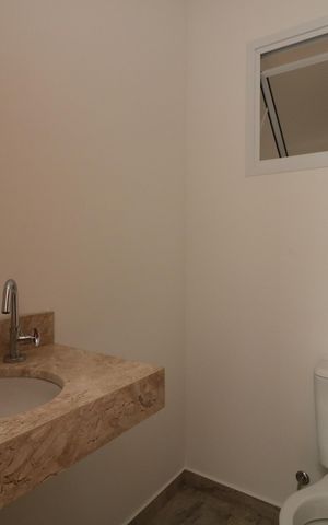 Casa à venda com 107m², 3 quartos e 3 vagasLavabo