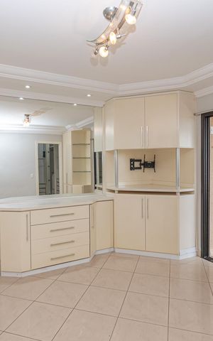 Apartamento para alugar com 200m², 3 quartos e 2 vagas Apartamento para alugar com 200m², 3 quartos e 2 vagasSuíte 1