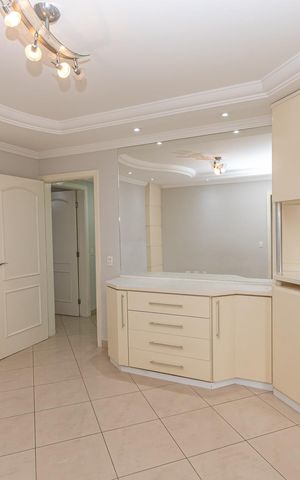 Apartamento para alugar com 200m², 3 quartos e 2 vagas Apartamento para alugar com 200m², 3 quartos e 2 vagasSuíte 1