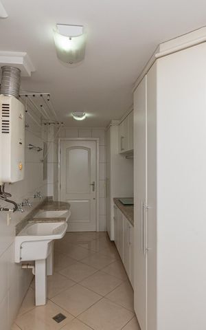 Apartamento para alugar com 200m², 3 quartos e 2 vagas Apartamento para alugar com 200m², 3 quartos e 2 vagasÁrea de Serviço